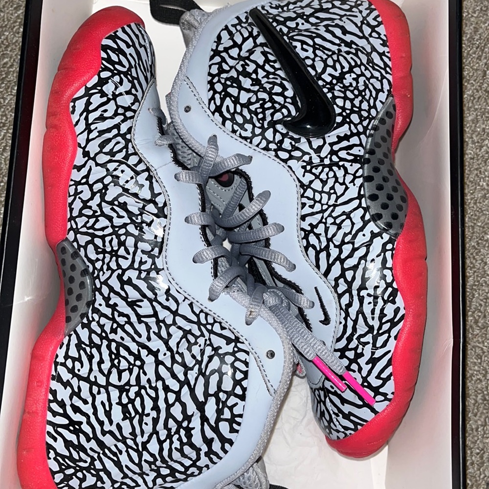 Cute Nike foam posite